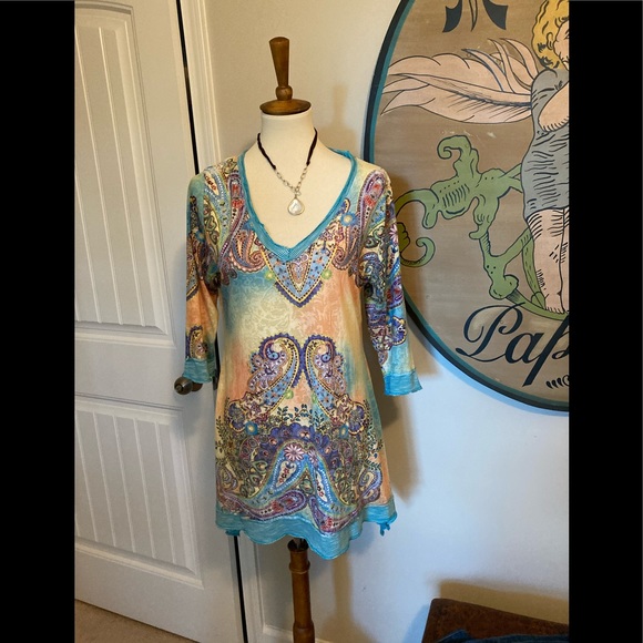 Fantazia Tops - - Slightly psychedelic tunic top